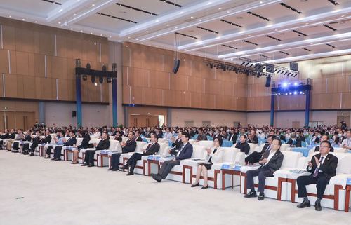 与会领导、嘉宾