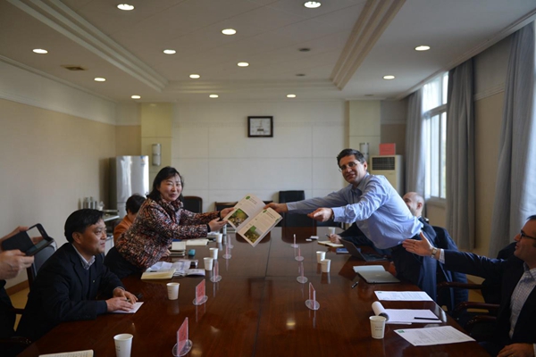 C40城市气候领袖群国际组织官员一行访问武汉