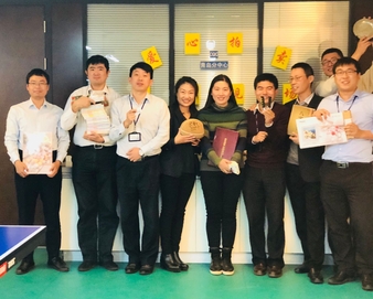 爱心在这里汇聚，让温暖持续传递---青岛分中心开展“爱心拍卖”活动