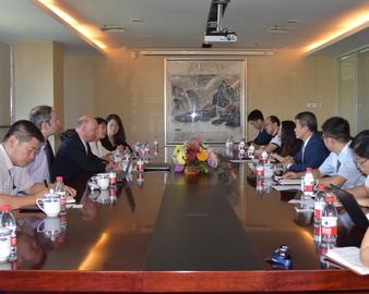 西门子（中国）公司代表一行来中心进行业务交流