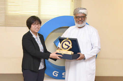 陆主任和GSO新任秘书长MR.+SAUD+AL-KHUSAIBI合影