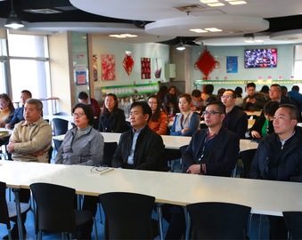 中心党委组织在京党员集中观看庆祝改革开放40周年大会