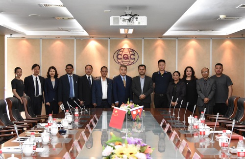 2网站-与尼泊尔代表团合影