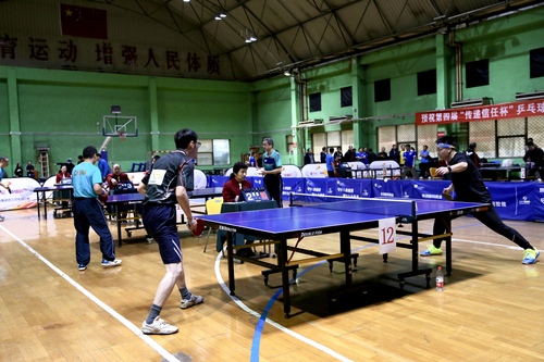 运动员每球必争