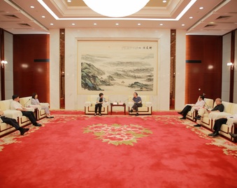 中检集团副总裁、中心主任陆梅一行赴滁州调研