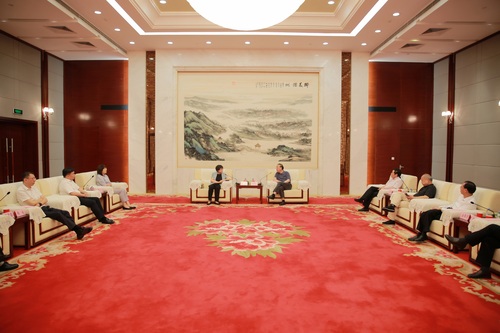 中检集团副总裁、中心主任陆梅一行到滁州调研 中检集团副总裁、中心主任陆梅一行到滁州调研