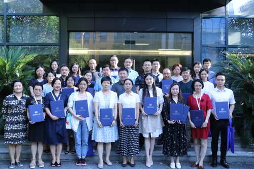 0698536ca7953321f093ecc3eecde77