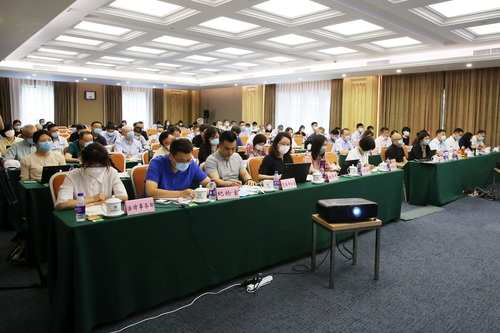 各部门、分中心负责人共80余人参会