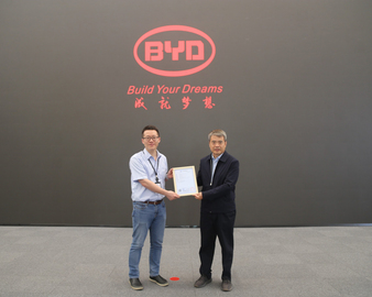 中心到访比亚迪并颁发首张CQC电化学储能用电池管理系统认证证书