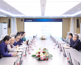 中检集团总会计师李永吉到中心调研