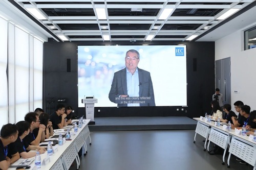 中国质量认证中心青年代表荣获2023年中国IEC青年专家称号1