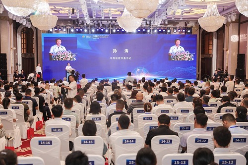 中国质量认证中心与哈密市人民政府签署战略合作协议1