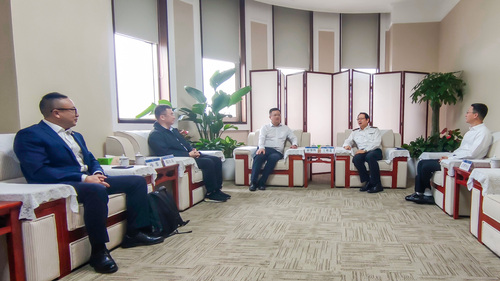 中国质量认证中心党委书记谢肇煦带队拜访杭州海关1