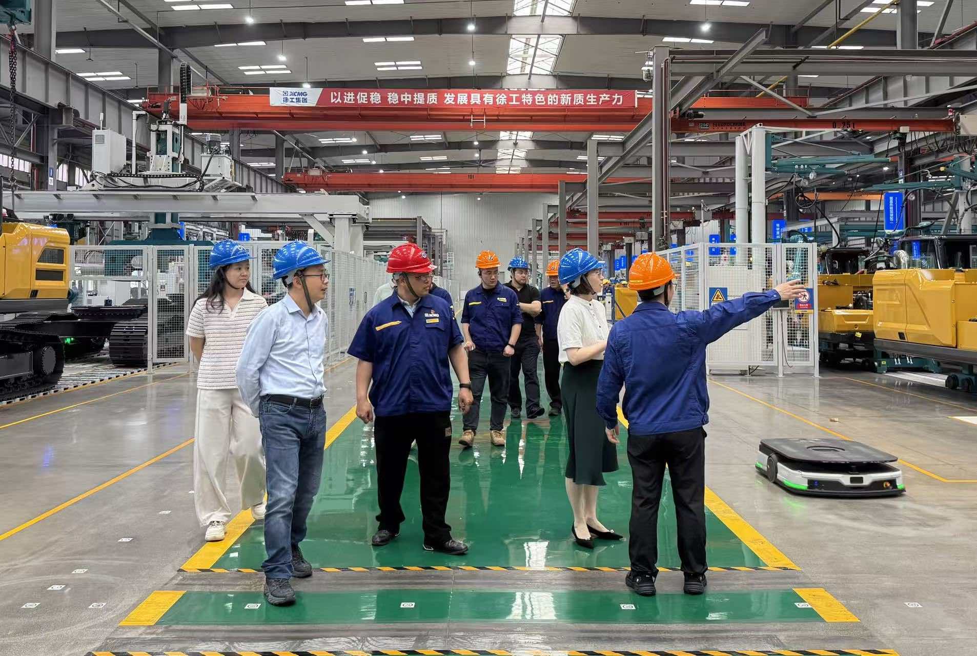 赋能人工智能评价标准落地！中国质量认证中心南京分中心作为评审组长单位参与全国首场“人工智能+制造”AIQ试点评价工作