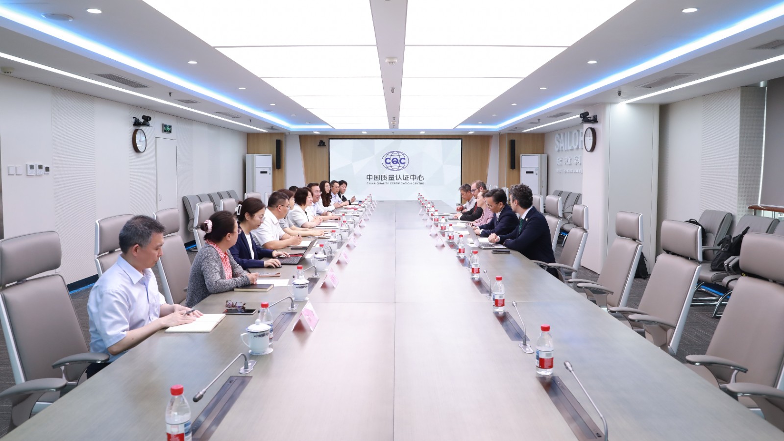 法拉利股份公司一行到访中国质量认证中心